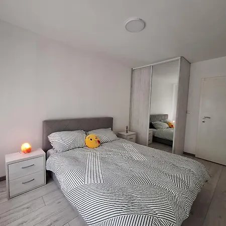 Cosy Corner Апартаменты Добой